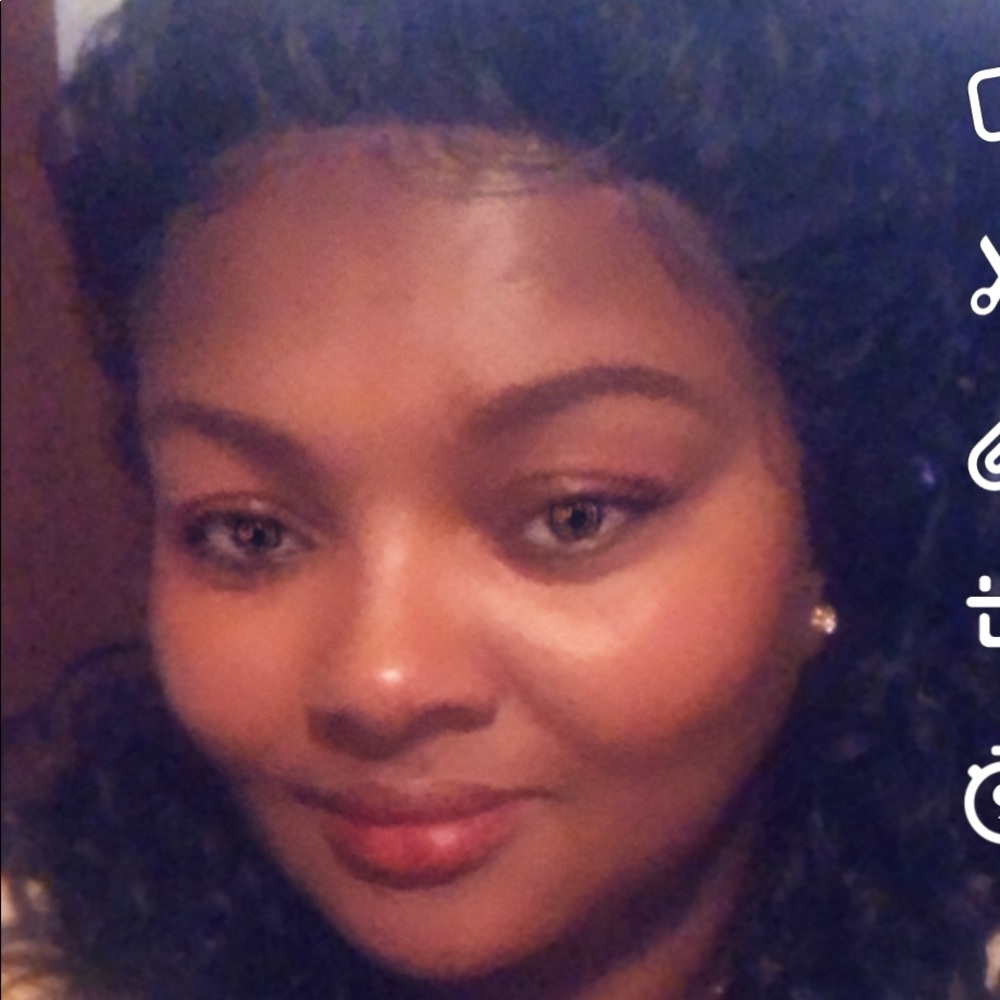 Meet your Posher, Jeannetta